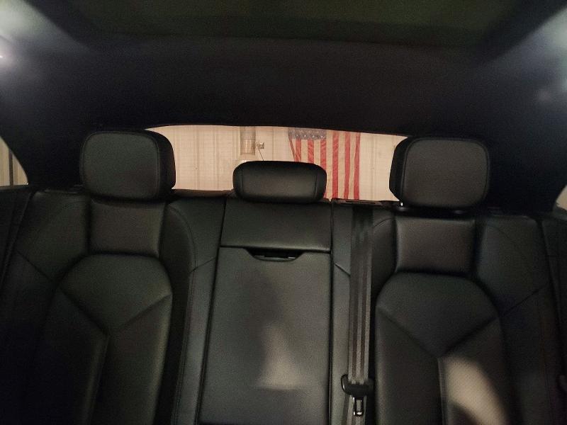 Photo 10 from auction – 2015 PORSCHE MACAN with VIN WP1AB2A52FLB68846