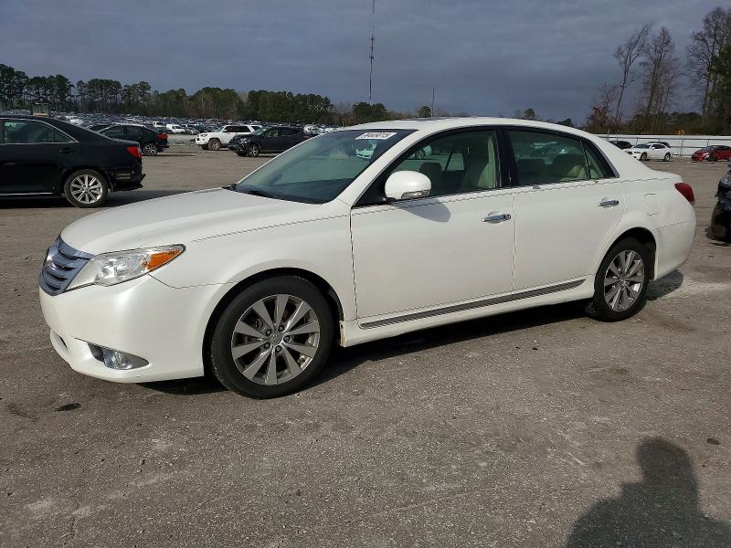 TOYOTA AVALON BAS 2011 with VIN 4T1BK3DB4BU420156 - Photo from auction