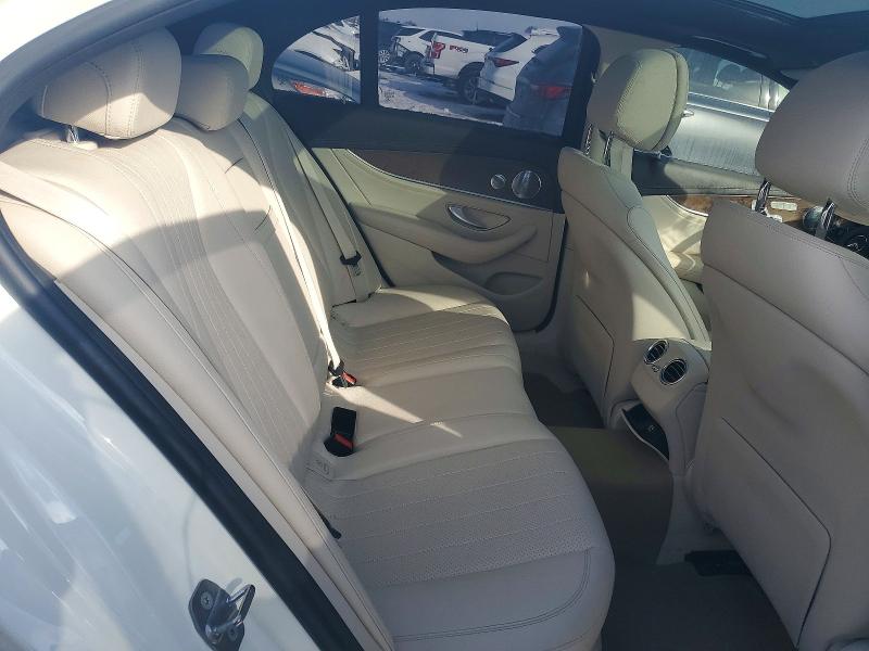 Photo 10 from auction – 2017 MERCEDES-BENZ E 300 4MAT with VIN WDDZF4KB1HA181844