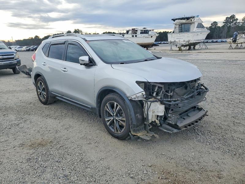 Photo 4 from auction – 2017 NISSAN ROGUE S with VIN 5N1AT2MT2HC755488