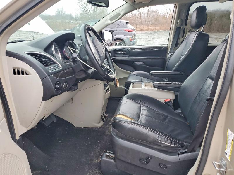 Photo 7 from auction – 2014 CHRYSLER TOWN & COU with VIN 2C4RC1BG1ER343542