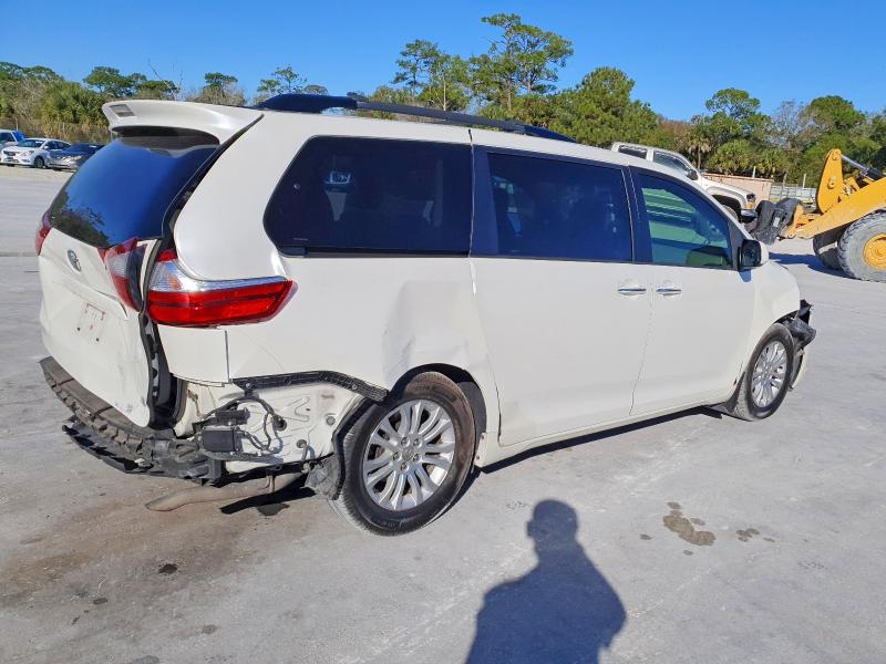 Photo 3 from auction – 2016 TOYOTA SIENNA XLE with VIN 5TDYK3DC0GS736625