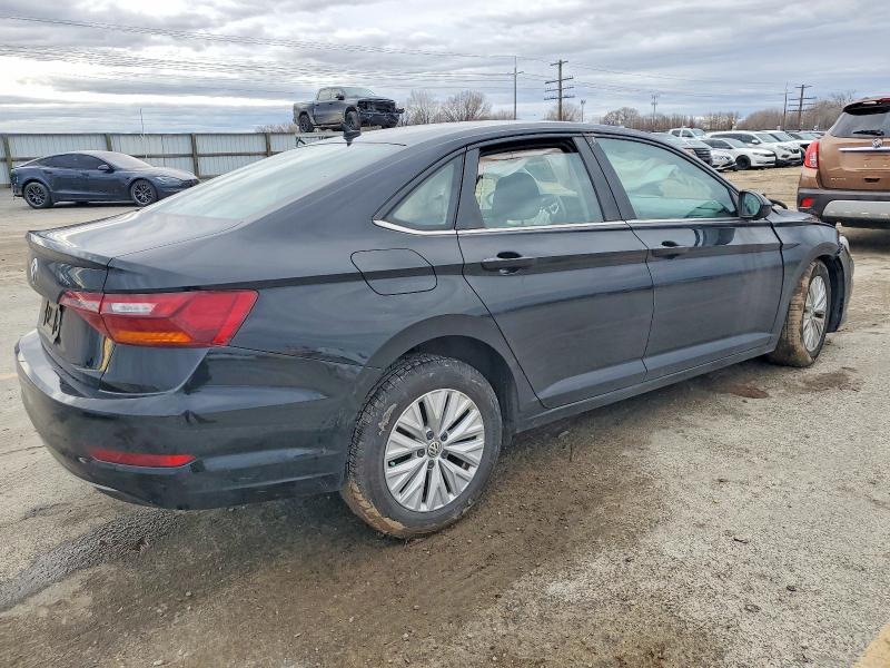 Photo 3 from auction – 2019 VOLKSWAGEN JETTA with VIN 3VWC57BU6KM157844