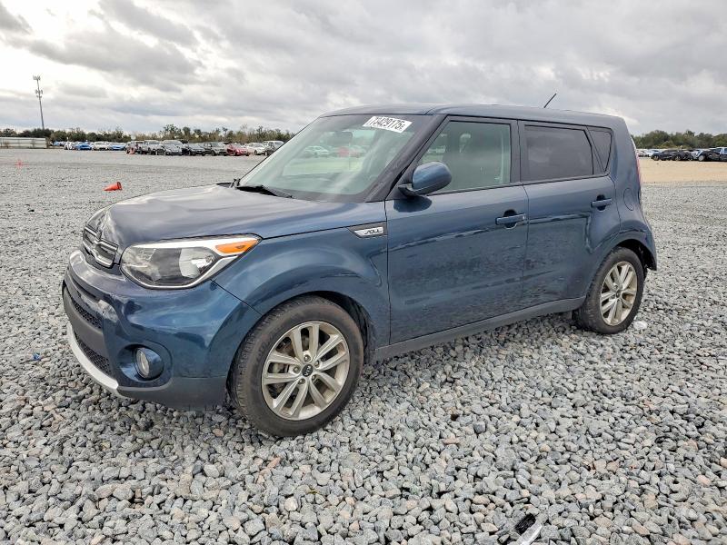 KIA SOUL + 2017 with VIN KNDJP3A59H7417289 - Photo from auction