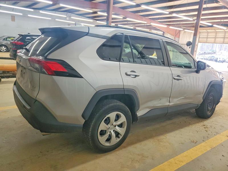 Photo 3 from auction – 2019 TOYOTA RAV4 LE with VIN 2T3F1RFV3KC030298