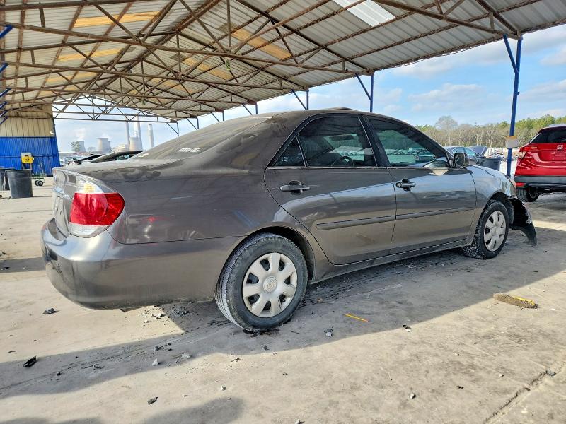 Photo 3 from auction – 2004 TOYOTA CAMRY LE with VIN 4T1BE32K94U883603