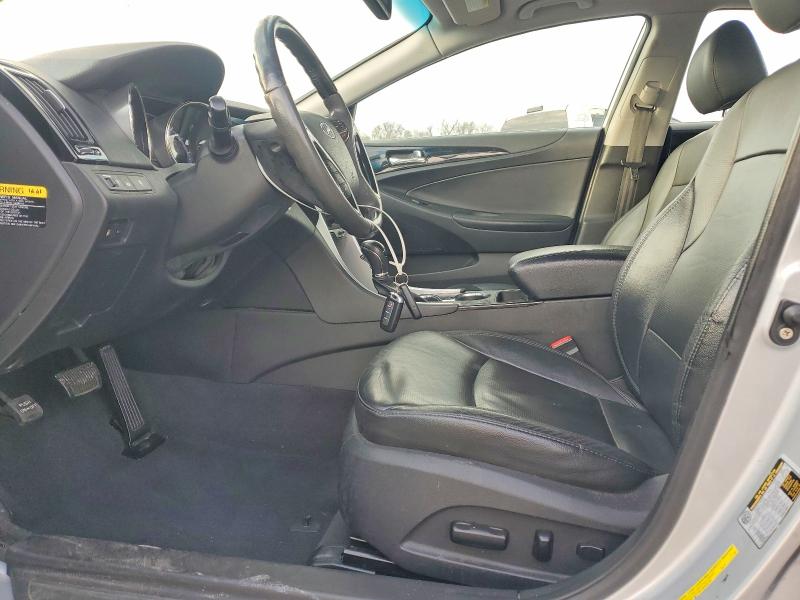 Photo 7 from auction – 2012 HYUNDAI SONATA SE with VIN 5NPEC4AC3CH342532