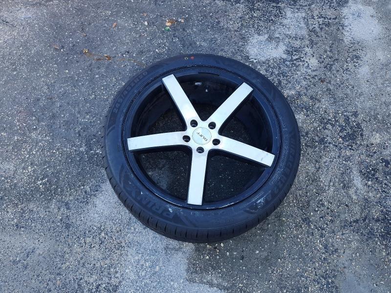 Photo 12 from auction – 2014 CHRYSLER 300C with VIN 2C3CCAET7EH125100