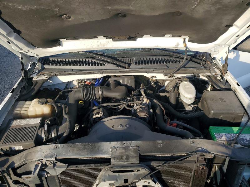Photo 11 from auction – 2004 CHEVROLET SILVERADO with VIN 1GCEC14X44Z311314