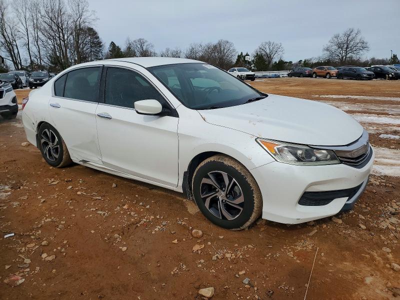 Photo 4 from auction – 2017 HONDA ACCORD with VIN 1HGCR2F31HA138105