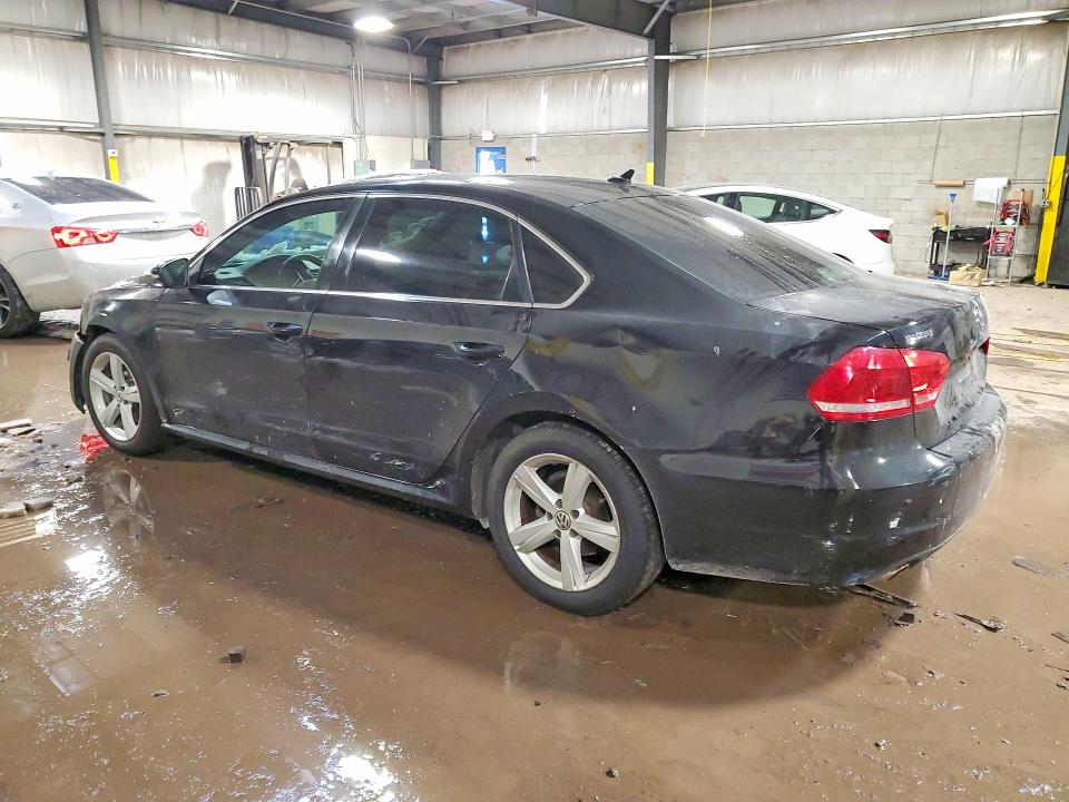 Photo 2 from auction – 2012 VOLKSWAGEN PASSAT with VIN 1VWBP7A33CC022824