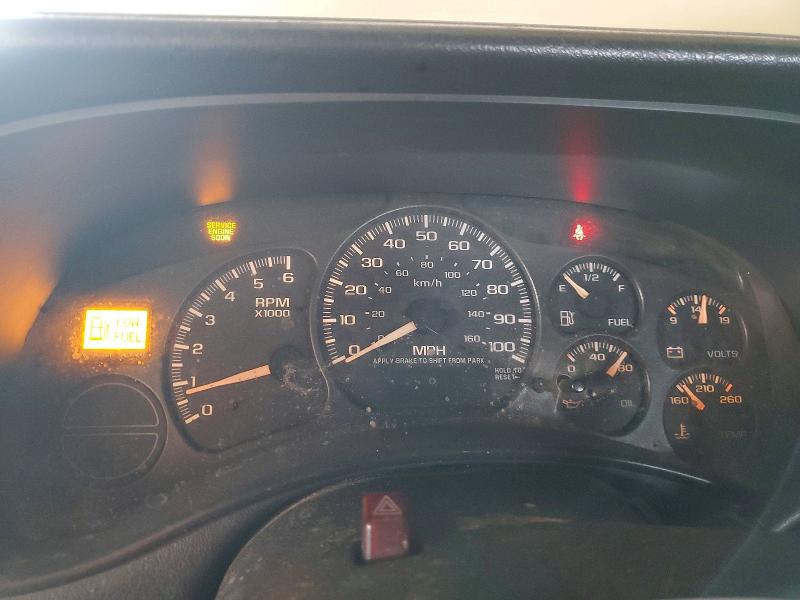 Photo 9 from auction – 2002 CHEVROLET SILVERADO with VIN 1GCEC14V72Z178799