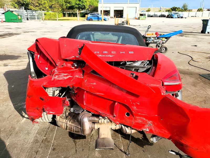 Photo 6 from auction – 2016 PORSCHE BOXSTER with VIN WP0CA2A85GS120546