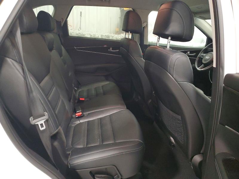 Photo 11 from auction – 2017 KIA SORENTO with VIN 5XYPG4A39HG275236