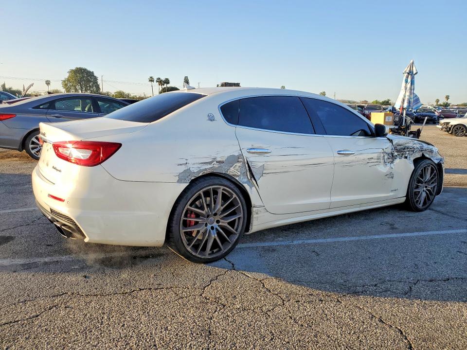 Photo 3 from auction – 2018 MASERATI QUATTROPOR with VIN ZAM56PPS8J1276857