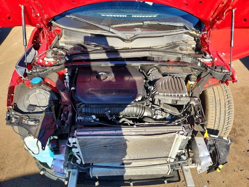 Photo 11 from auction – 2022 MINI COOPER with VIN WMZ53BR03N3N61035