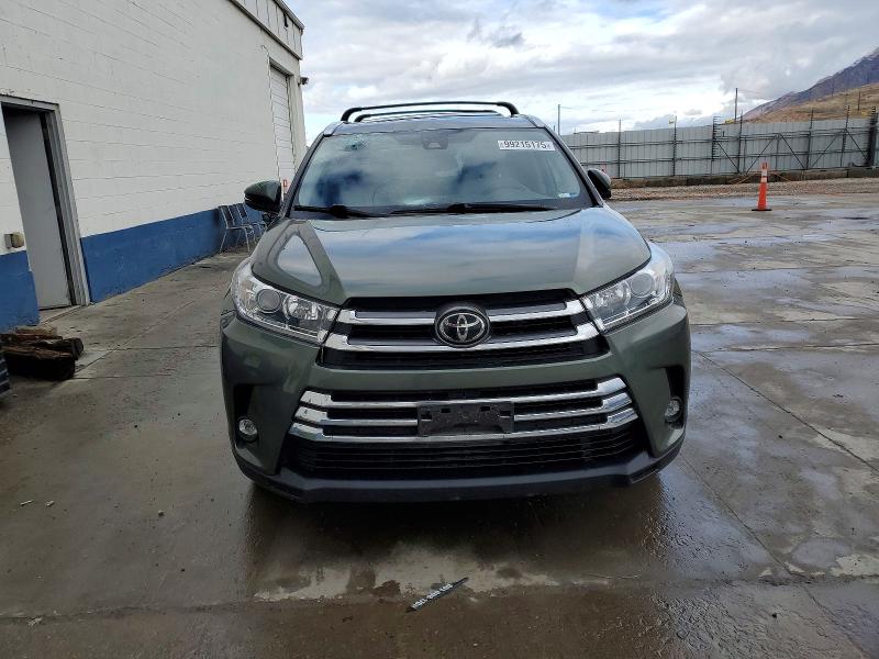 Photo 5 from auction – 2019 TOYOTA HIGHLANDER with VIN 5TDDZRFH6KS945656