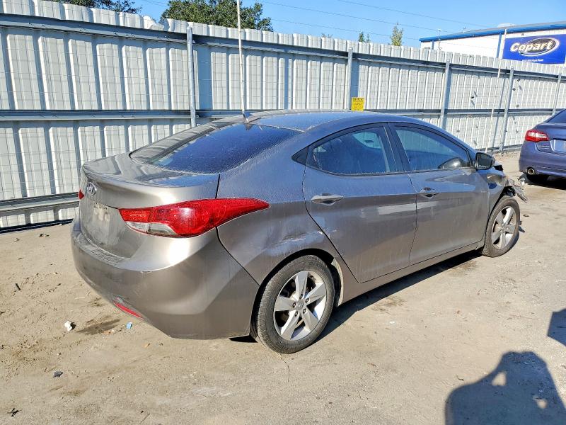 Photo 3 from auction – 2013 HYUNDAI ELANTRA with VIN 5NPDH4AE3DH359167