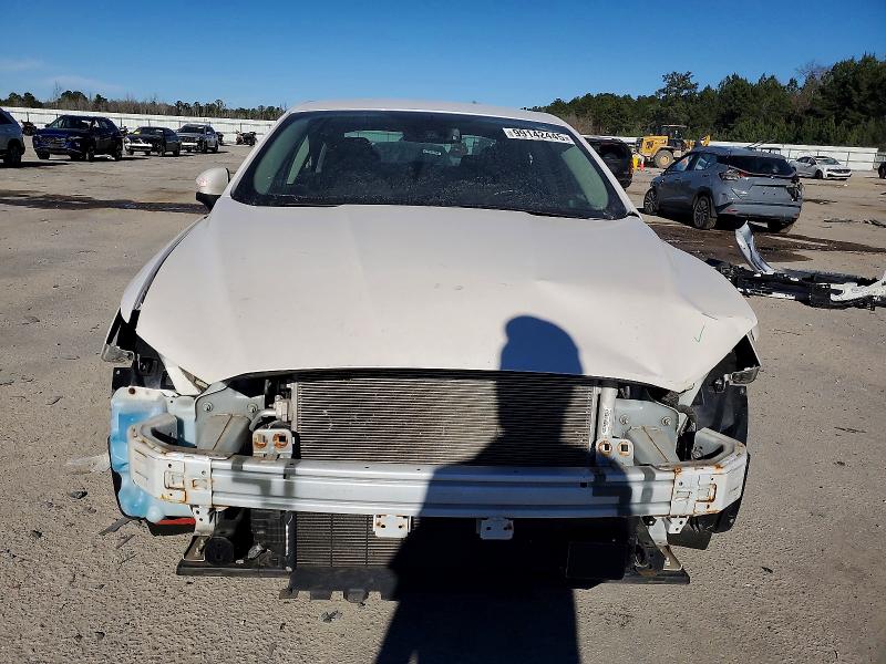 Photo 5 from auction – 2020 FORD FUSION with VIN 3FA6P0HDXLR126857