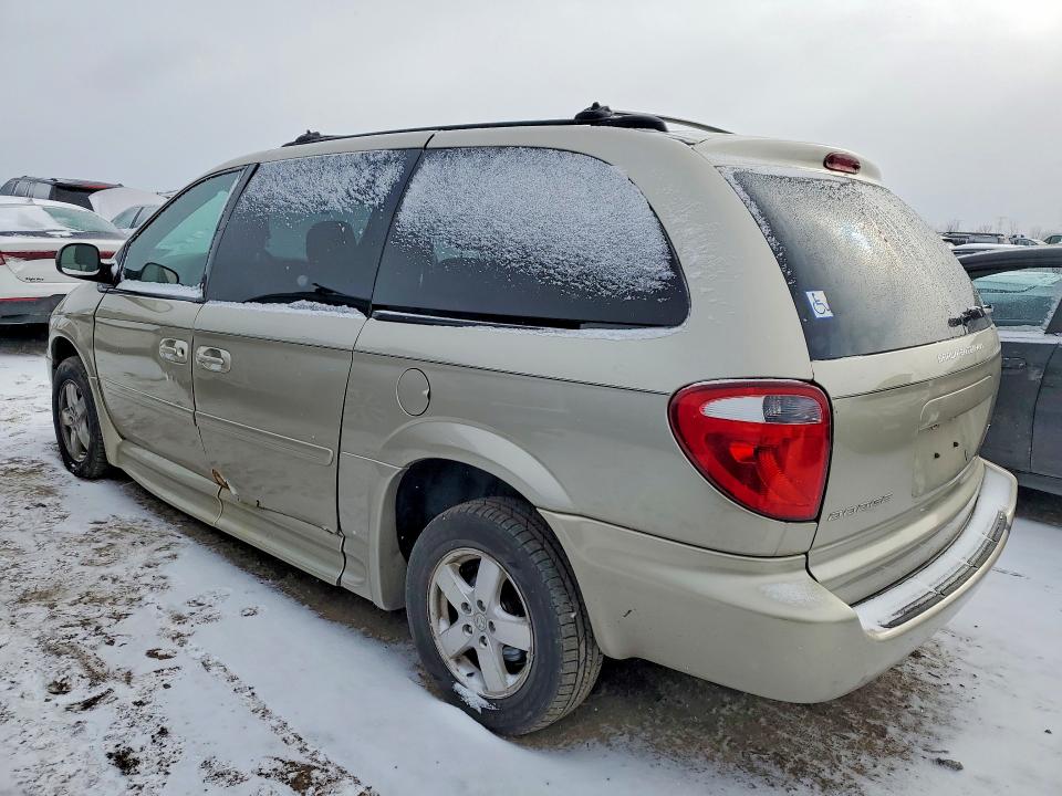 Photo 2 from auction – 2005 DODGE GRAND CARA with VIN 2D4GP44LX5R596563