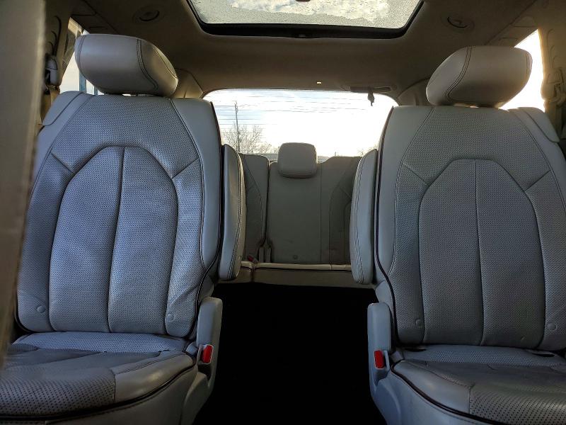 Photo 10 from auction – 2018 CHRYSLER PACIFICA L with VIN 2C4RC1GG2JR103743