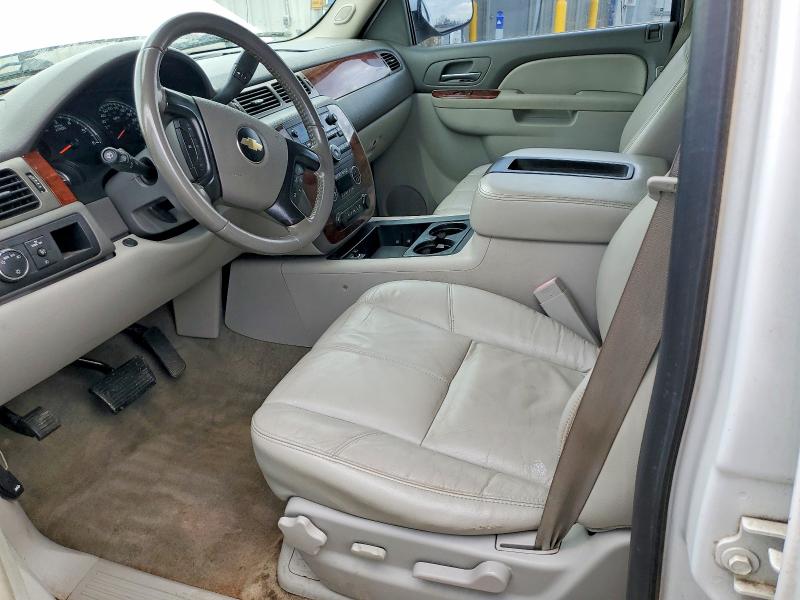 Photo 7 from auction – 2010 CHEVROLET TAHOE C150 with VIN 1GNMCBE37AR142146