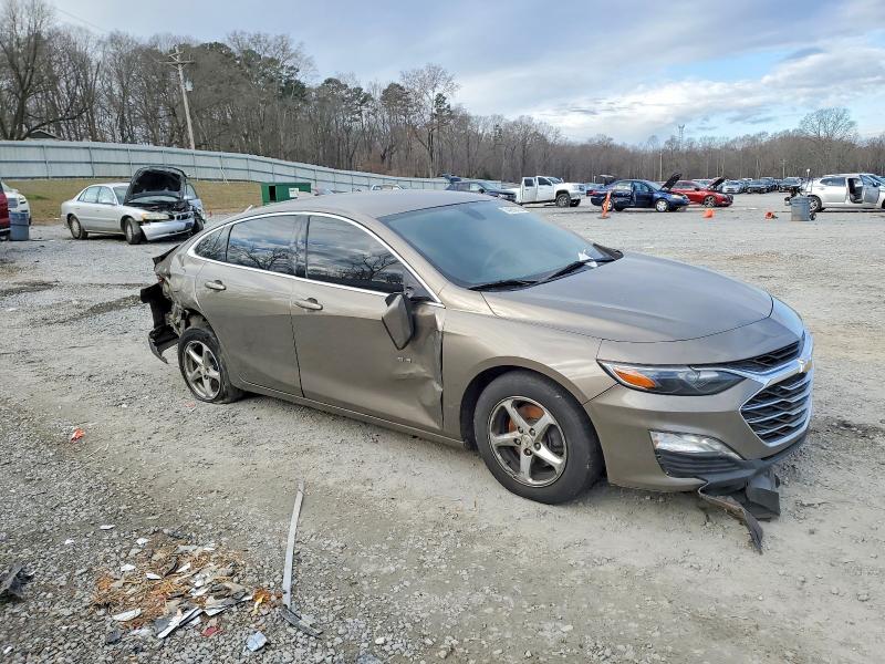 Photo 4 from auction – 2020 CHEVROLET MALIBU LT with VIN 1G1ZD5ST6LF020439