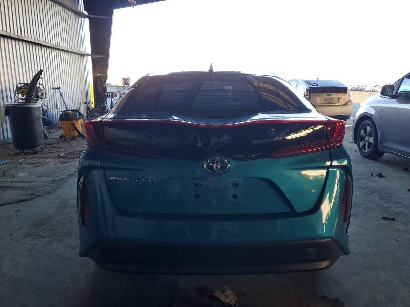 Photo 6 from auction – 2017 TOYOTA PRIUS PRIM with VIN JTDKARFP6H3064892