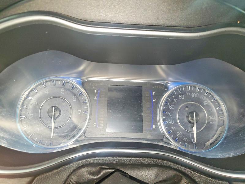 Photo 9 from auction – 2016 CHRYSLER 200 LIMITE with VIN 1C3CCCAB8GN133838