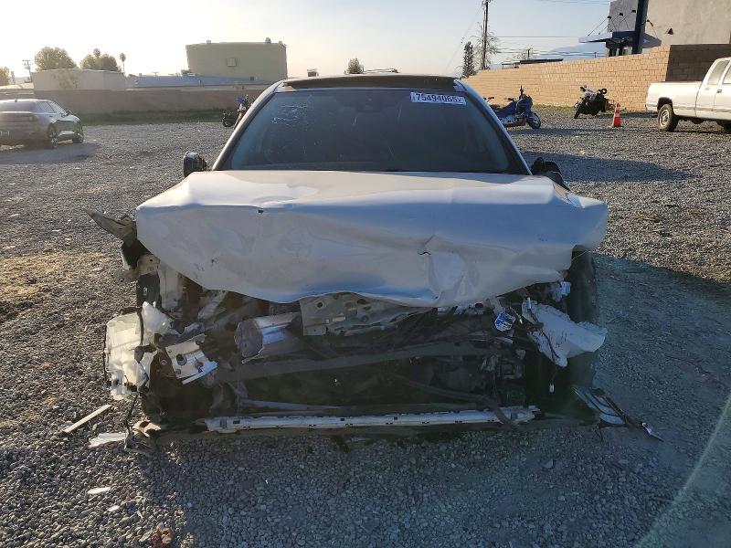 Photo 5 from auction – 2022 TOYOTA CAMRY with VIN 4T1K61AK7NU499307