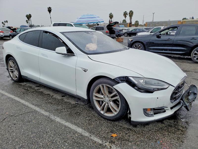 Photo 4 from auction – 2016 TESLA MODEL S with VIN 5YJSA1E11GF130684
