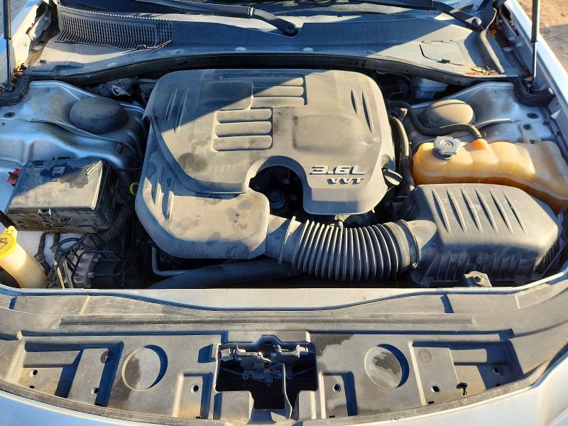 Photo 11 from auction – 2012 CHRYSLER 300 LIMITE with VIN 2C3CCACG8CH224009