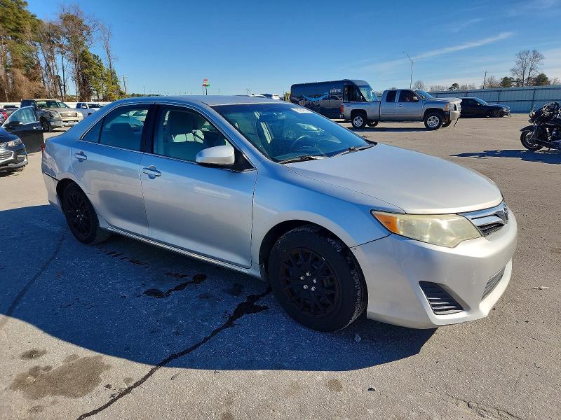 Foto 4 de la subasta – 2012 TOYOTA CAMRY BASE con VIN 4T1BF1FK8CU020558