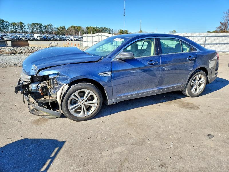 FORD TAURUS SE 2018 with VIN 1FAHP2D80JG106358 - Photo from auction