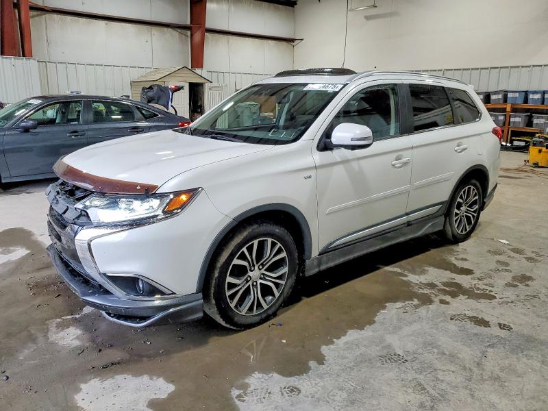 MITSUBISHI OUTLANDER 2018 with VIN JA4JZ4AX3JZ045809 - Photo from auction