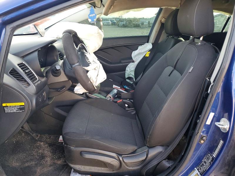 Photo 7 from auction – 2017 KIA FORTE LX with VIN 3KPFK4A79HE141014