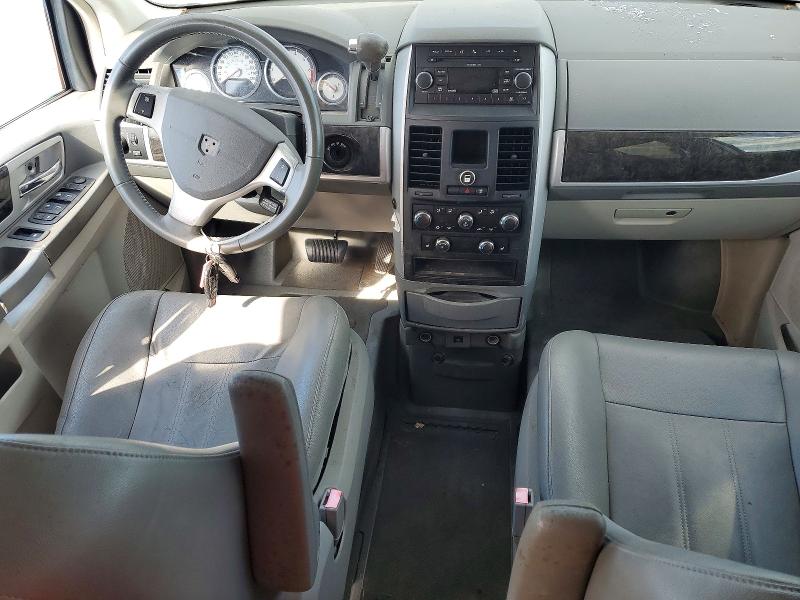 Photo 8 from auction – 2010 DODGE GRAND CARA with VIN 2D4RN5DX7AR498298