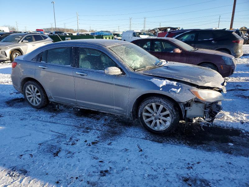 Photo 4 from auction – 2013 CHRYSLER 200 LIMITE with VIN 1C3CCBCG2DN559751