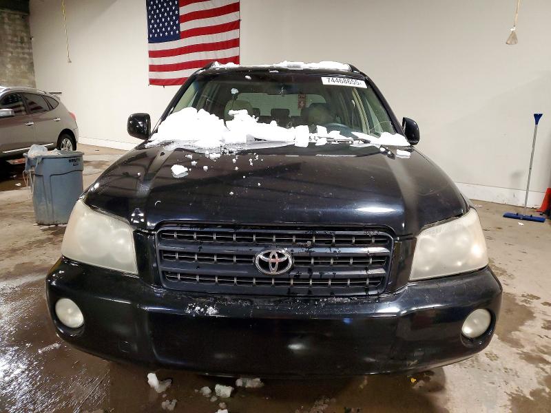 Photo 5 from auction – 2002 TOYOTA HIGHLANDER with VIN JTEGF21A920068960