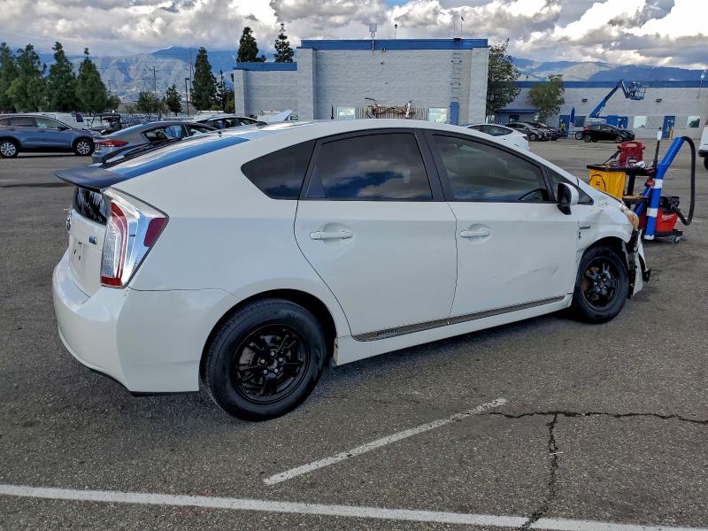 Photo 3 from auction – 2012 TOYOTA PRIUS with VIN JTDKN3DU2C5463807