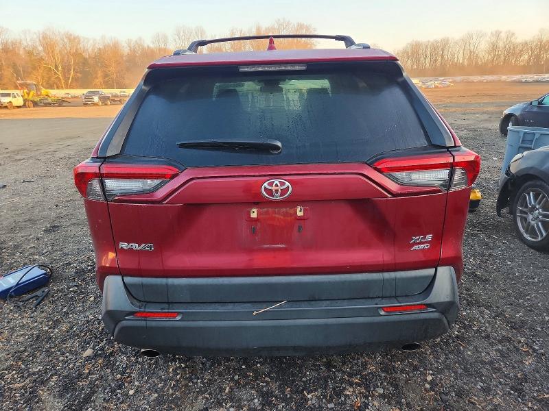 Photo 6 from auction – 2019 TOYOTA RAV4 XLE with VIN JTMP1RFV9KD514492