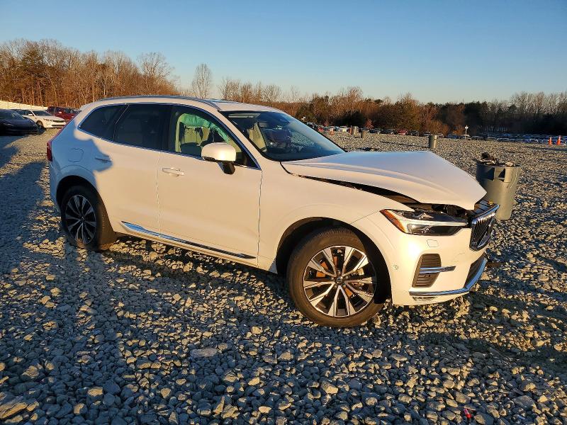 Photo 4 from auction – 2023 VOLVO XC60 PLUS with VIN YV4L12RN4P1271794