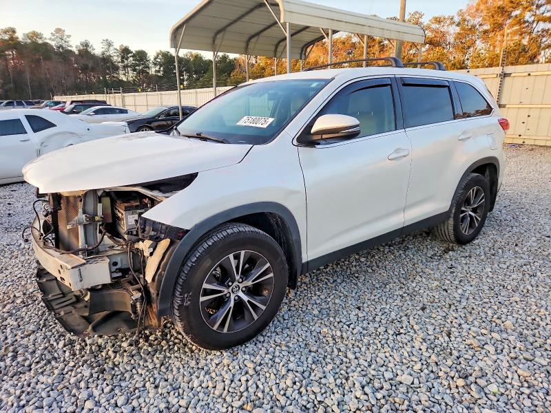 TOYOTA HIGHLANDER 2019 with VIN 5TDZZRFH9KS291063 - Photo from auction