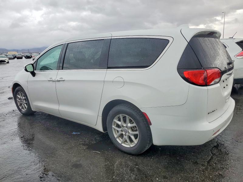 Photo 2 from auction – 2017 CHRYSLER PACIFICA with VIN 2C4RC1DG6HR593313