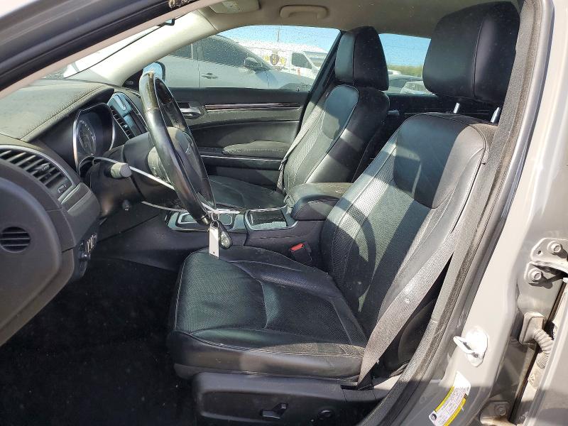 Photo 7 from auction – 2018 CHRYSLER 300 LIMITE with VIN 2C3CCAKG6JH165248