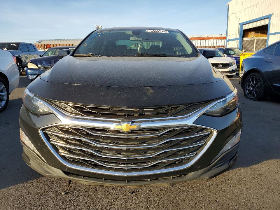Photo 5 from auction – 2019 CHEVROLET MALIBU with VIN 1G1ZD5ST8KF122744