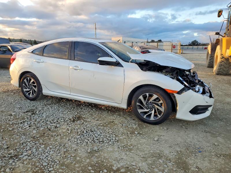 Zdjęcie 4 z aukcji – 2016 HONDA CIVIC EX z VIN 19XFC2F71GE220024
