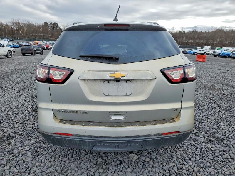 Photo 6 from auction – 2017 CHEVROLET TRAVERSE L with VIN 1GNKVGKD2HJ224984