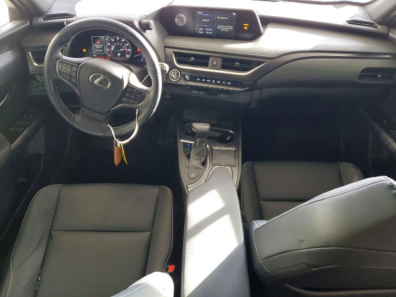 Photo 8 from auction – 2019 LEXUS UX 200 with VIN JTHY3JBH2K2013387