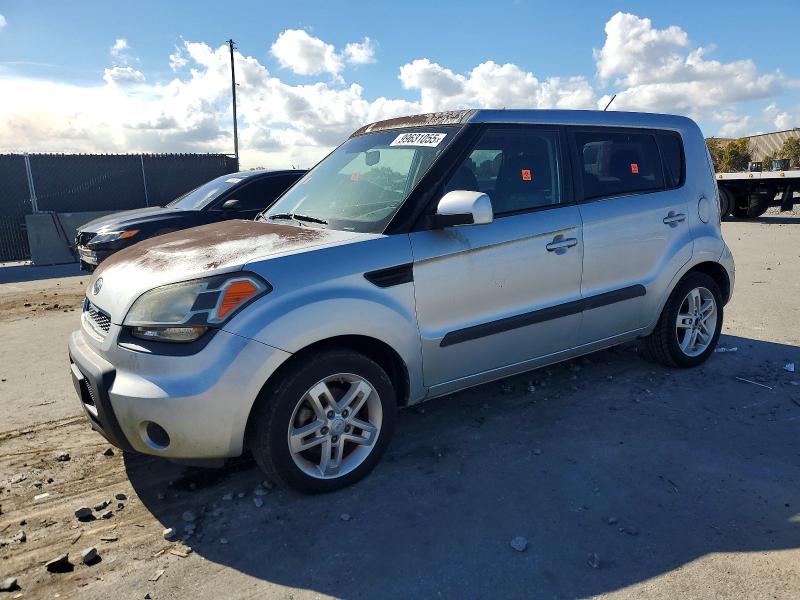 KIA SOUL 2011 with VIN KNDJT2A25B7723215 - Photo from auction